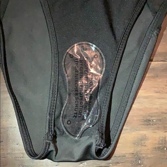 Swimsuit - Picture 6 of 6